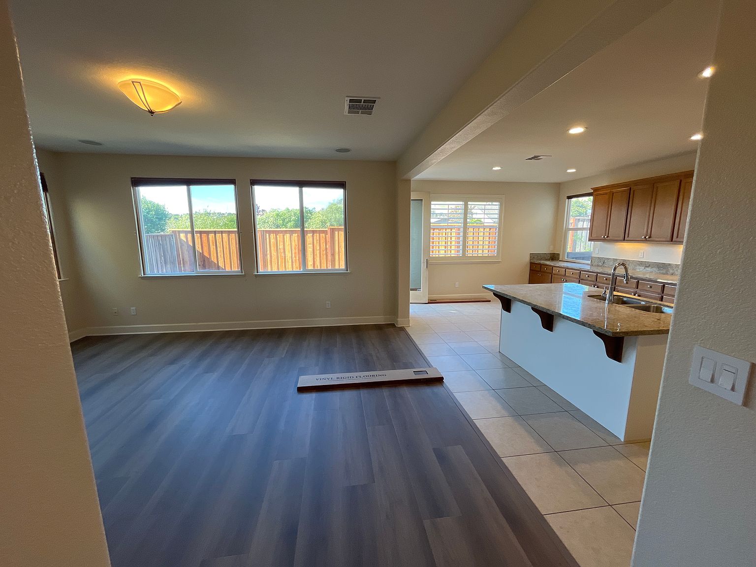 4BR/3BA Single Family House on Seaglass Dr · Vallejo photo 5