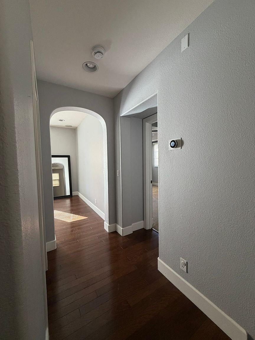 1179 Campbell Ave photo 4