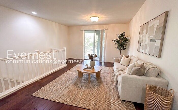 602 Cedarville Ln photo 3