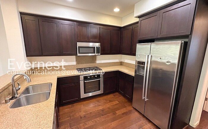 602 Cedarville Ln photo 5