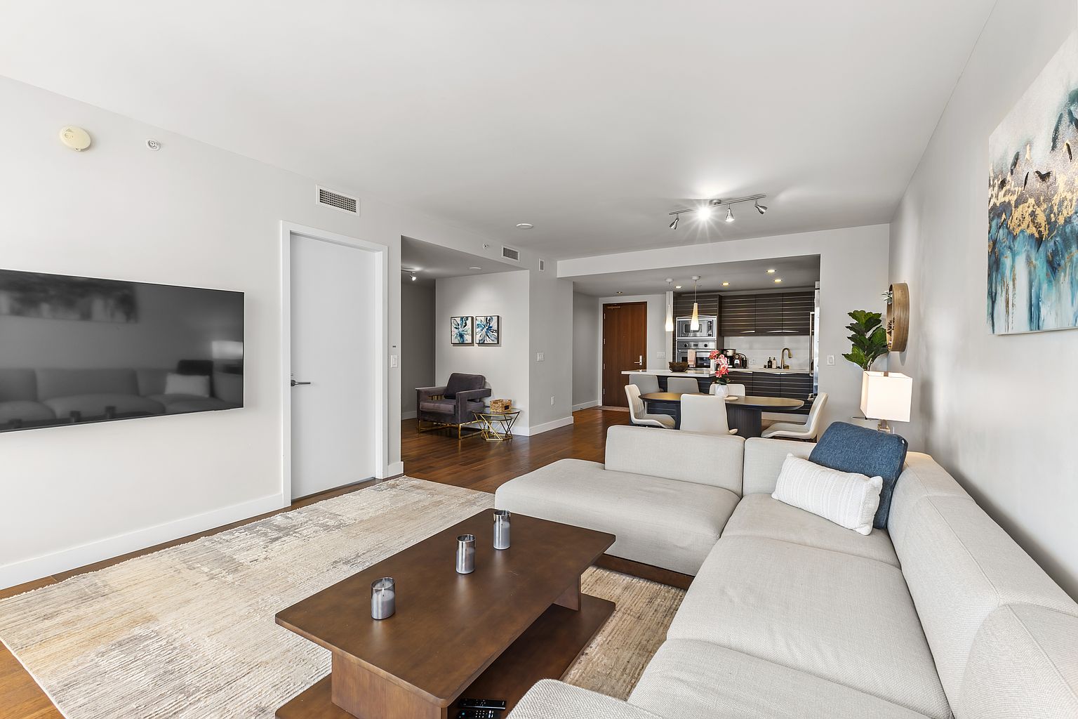 1325 Pacific Hwy San Diego, CA 92101 photo 5