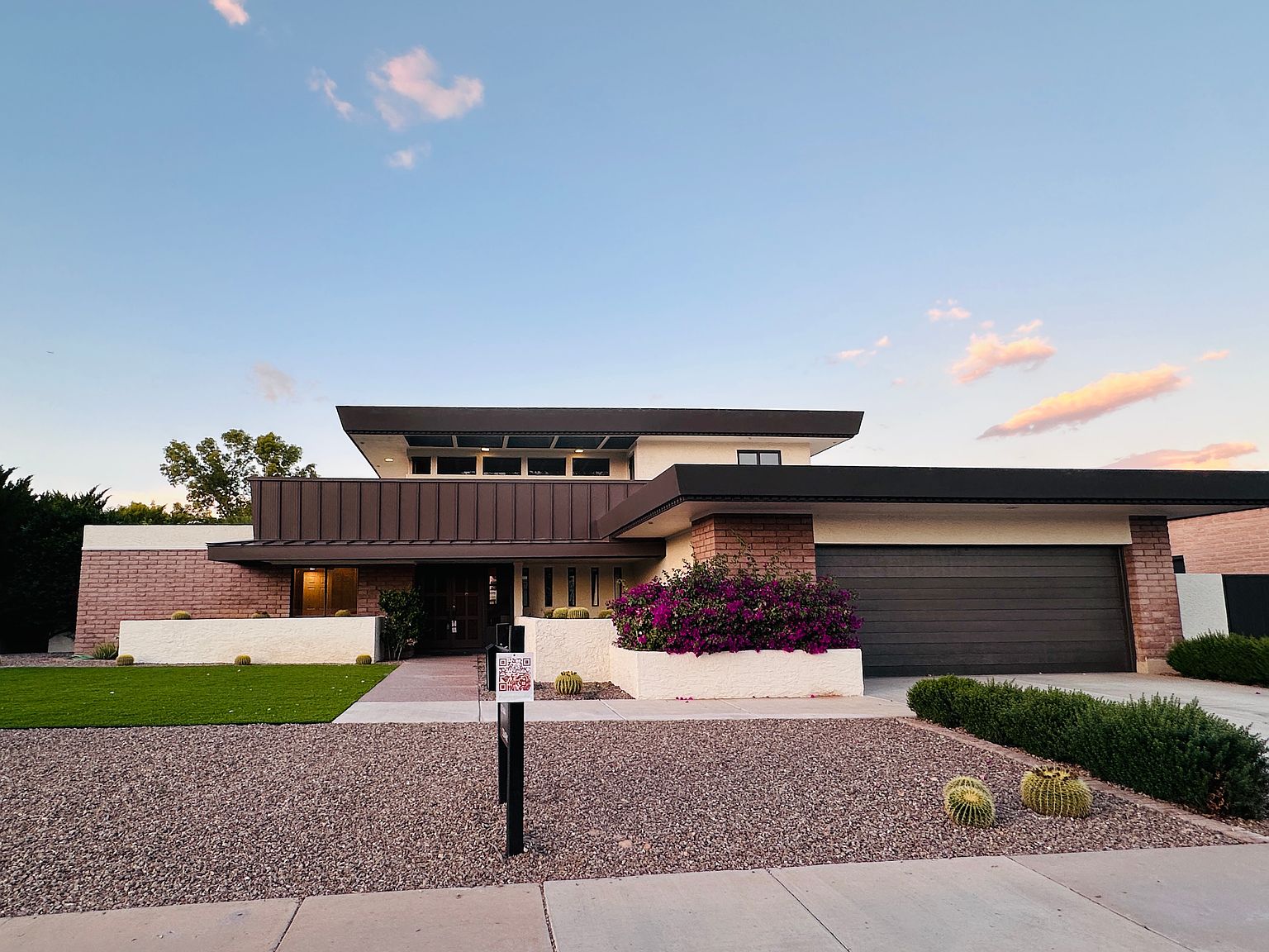 8166 E Del Cadena Dr photo 3