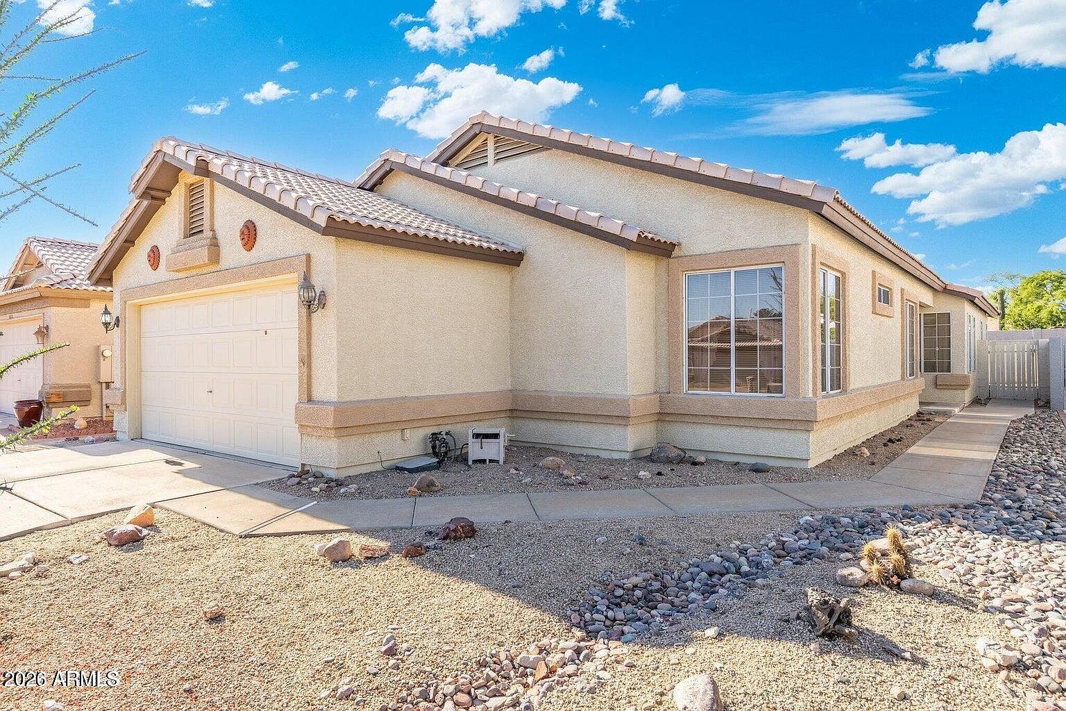 10622 W Mohawk Ln Peoria, AZ 85382 photo 2
