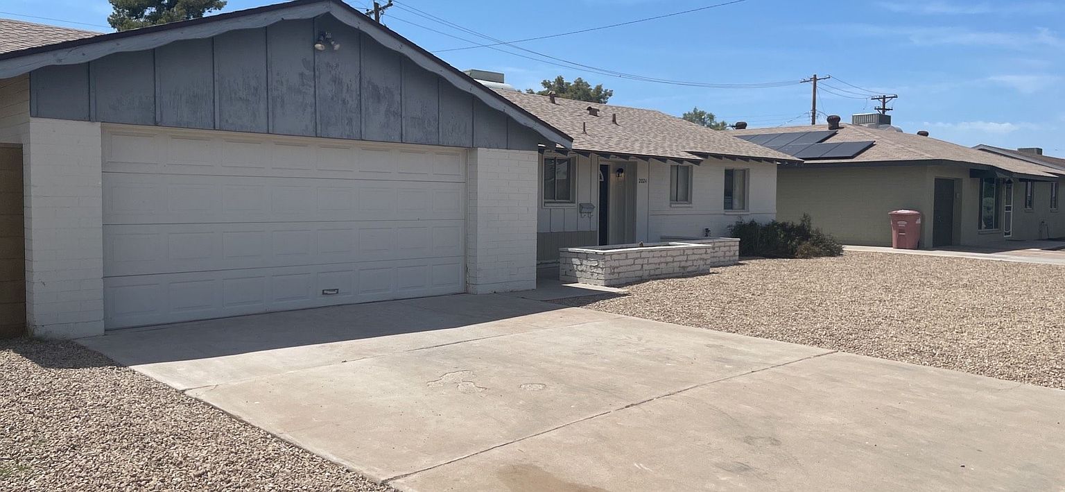 2024 N 81st Pl photo 3