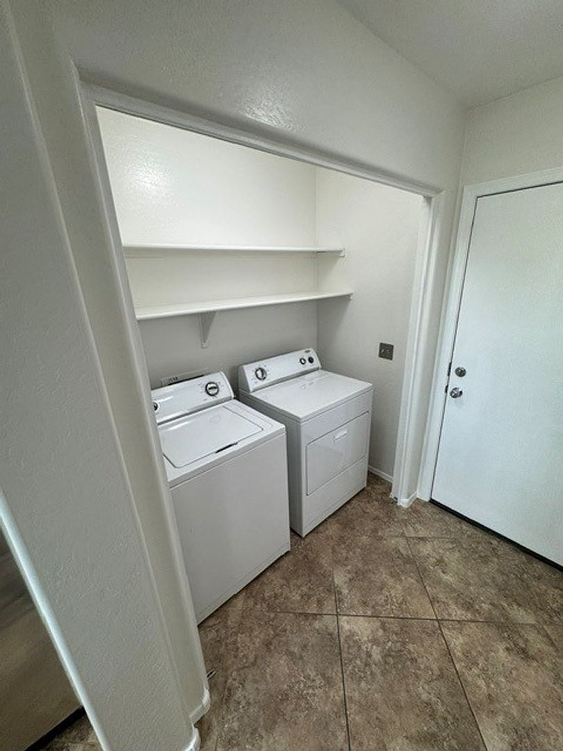 1823 S Balboa Dr Gilbert, AZ 85295 photo 5