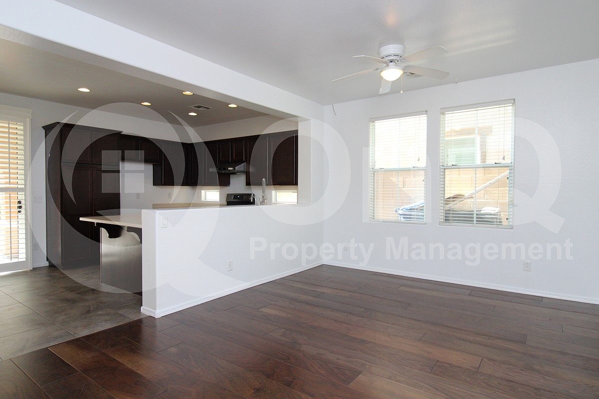 9134 S Roberts Rd photo 5
