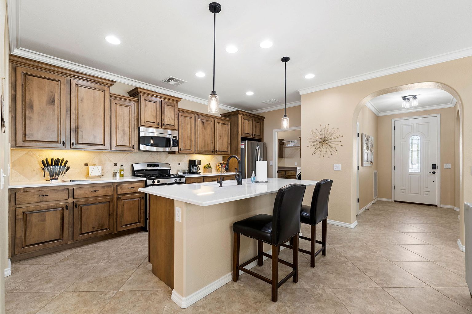 1732 E Vesper Trl photo 5
