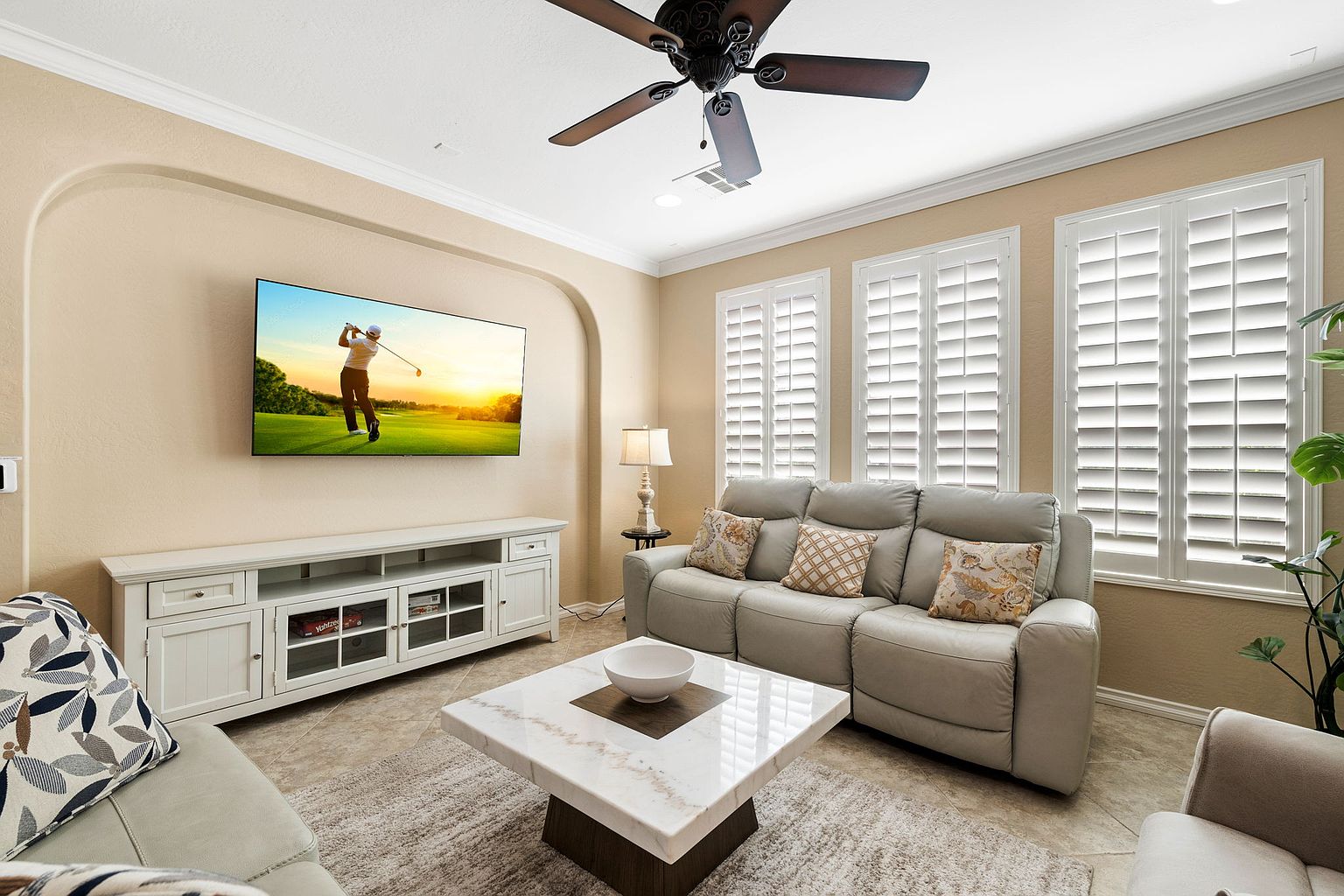 1732 E Vesper Trl photo 4