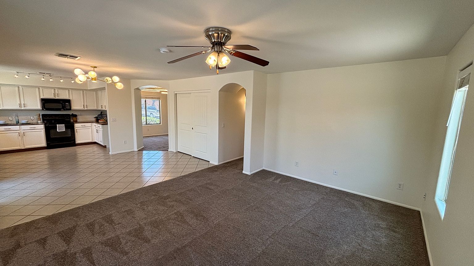 624 W Mesquite Tree Ln San Tan Valley, AZ 85143 photo 5