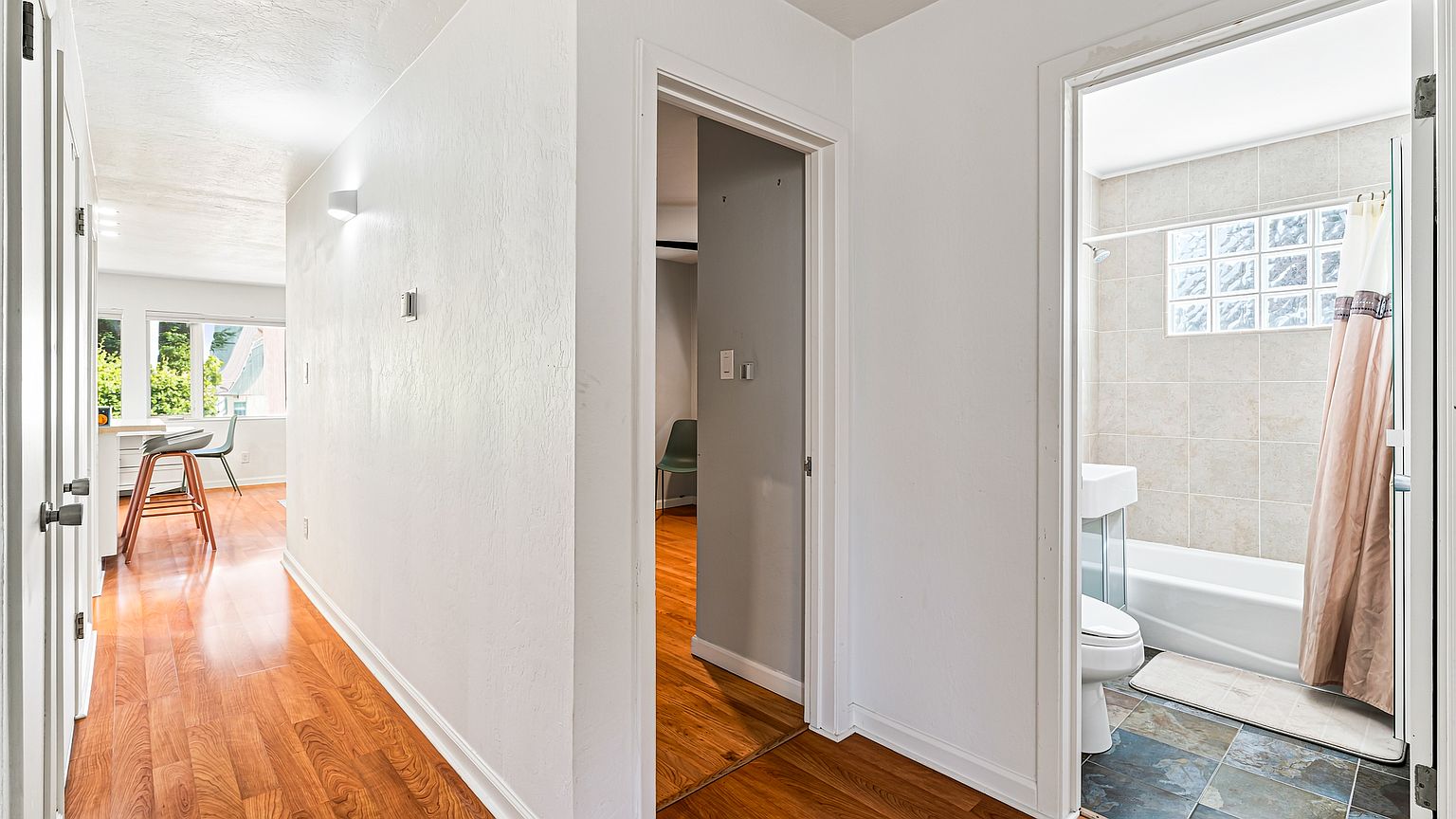 1423 Walnut St photo 5
