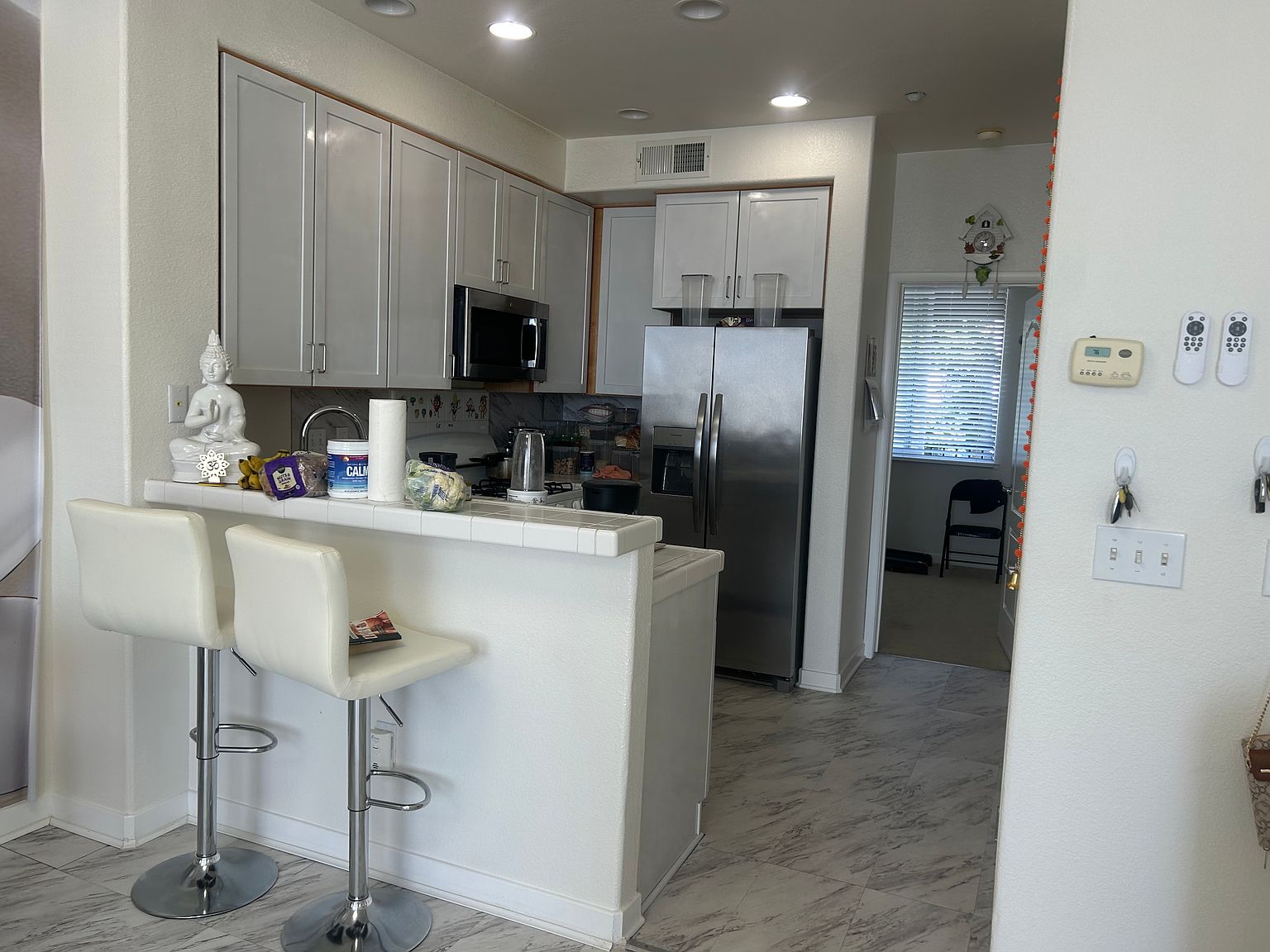 693 Chase Ave photo 2