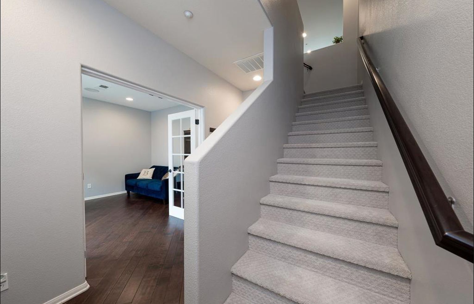 1625 Filaree Drive#165 photo 5
