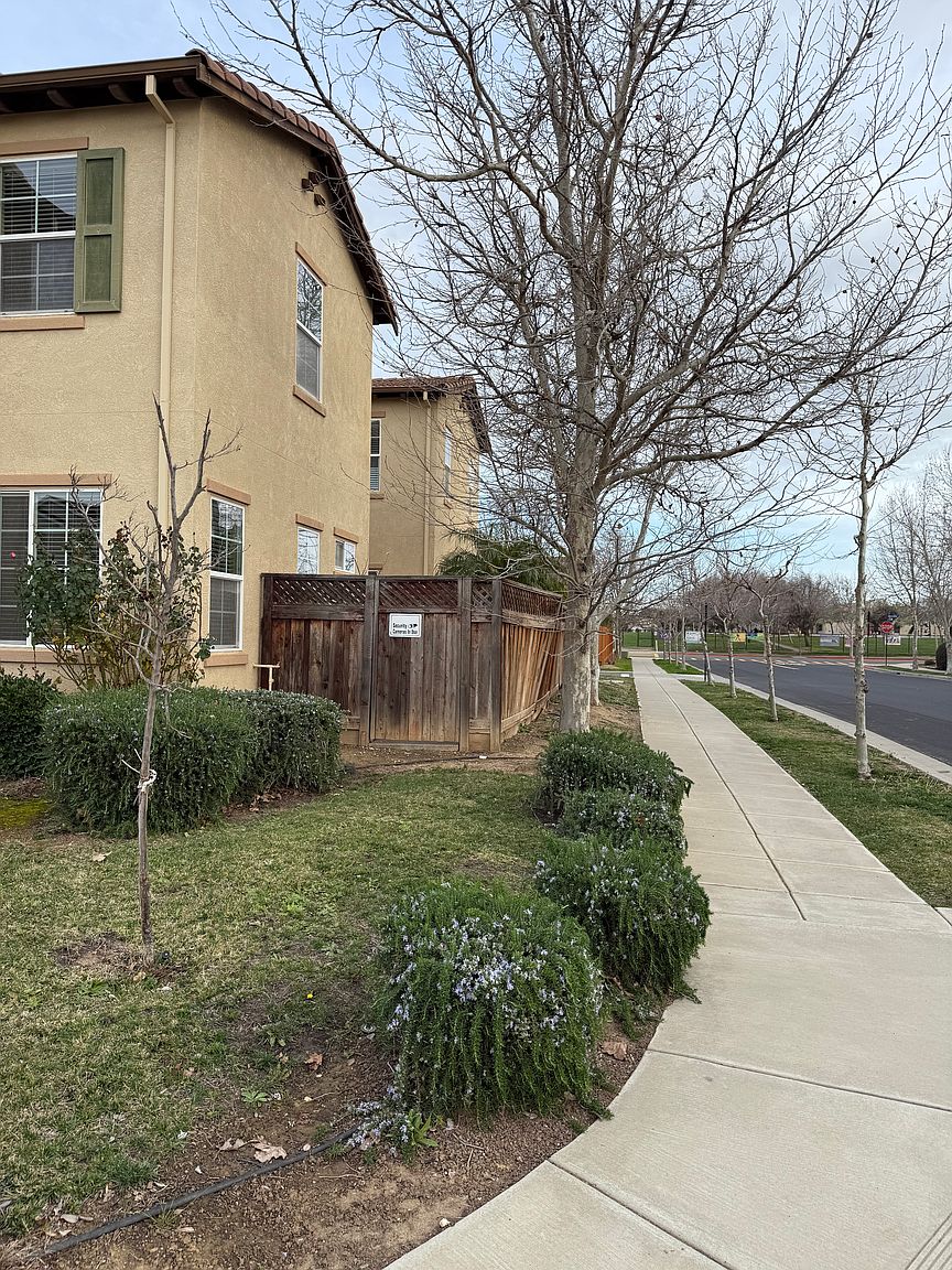 702 N San Marcos Dr photo 4