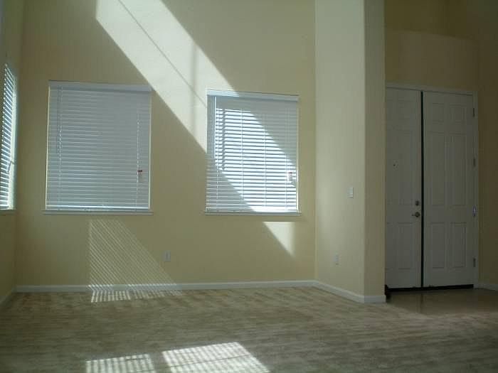 771 Cathedral Way photo 4