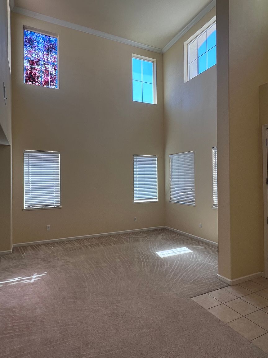 771 Cathedral Way photo 3