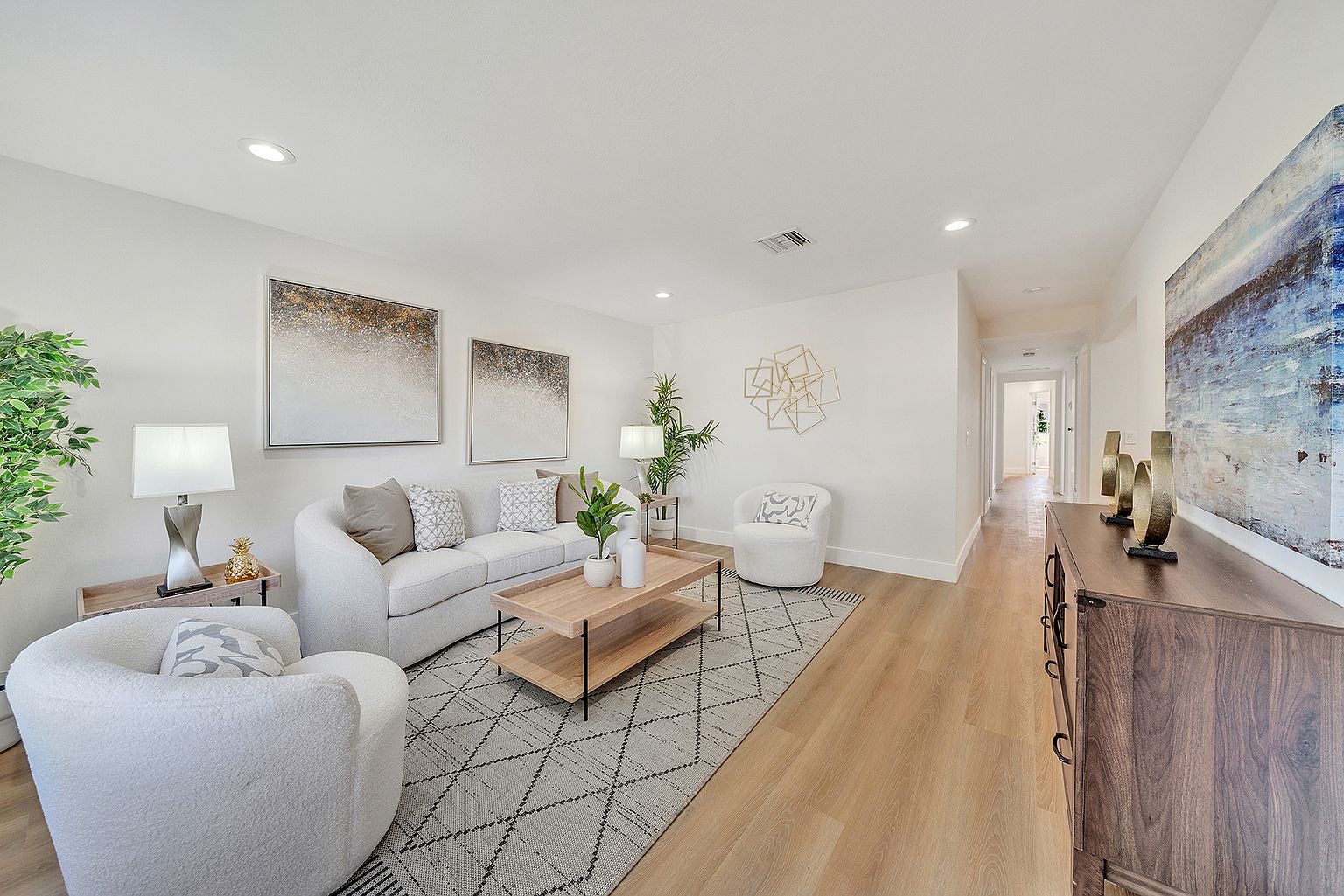 3639 Macgregor Ln photo 5