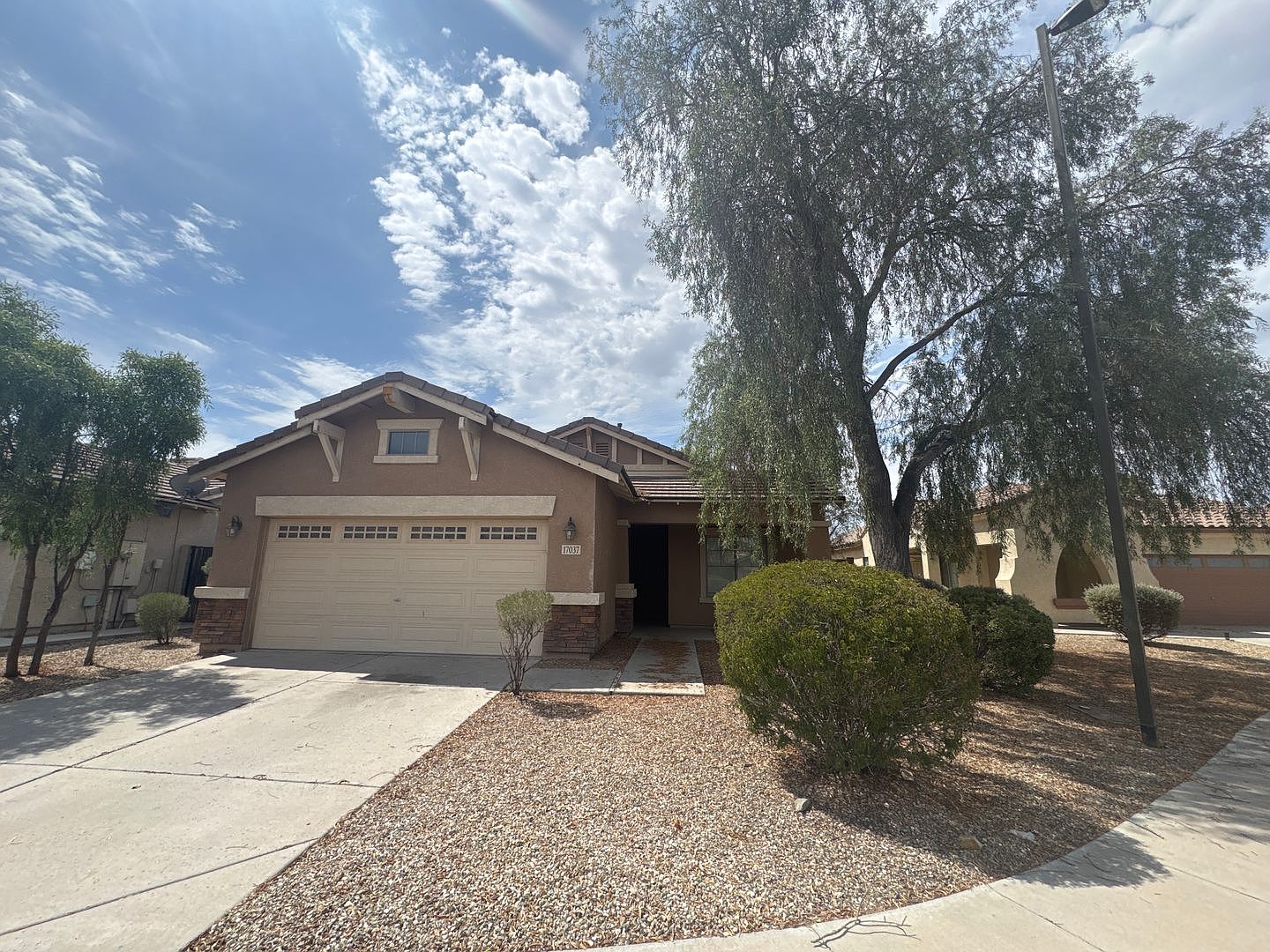 17037 W Zuni St Goodyear, AZ 85338 photo 5