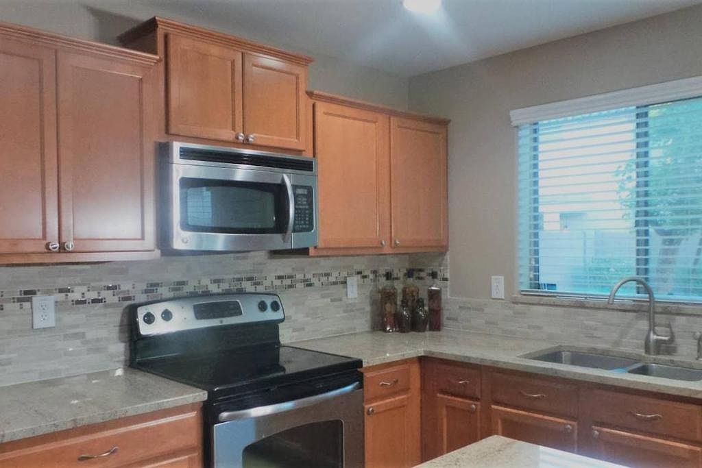 5746 W Beth Dr photo 2