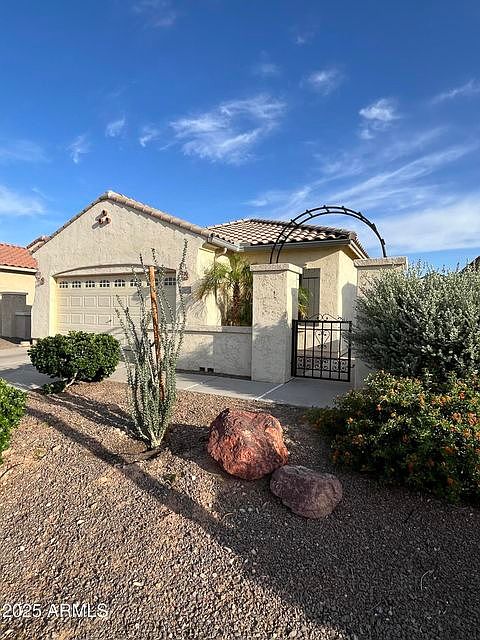 26087 West Tonto Lane, Buckeye, AZ 85396 photo 2