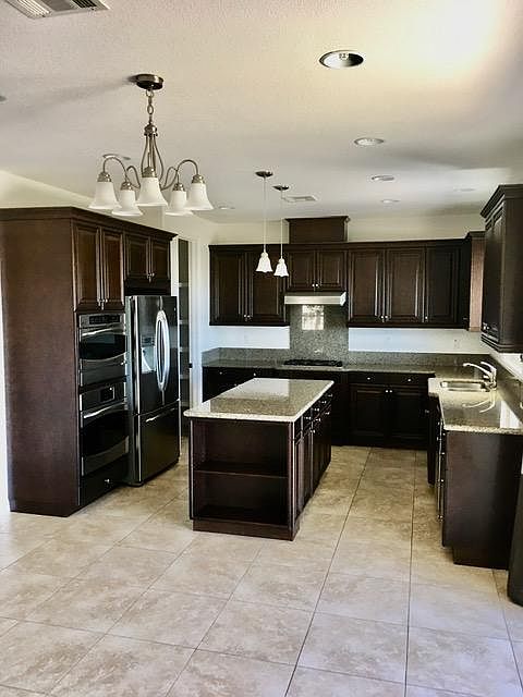 11276 Laurelcrest Dr photo 3