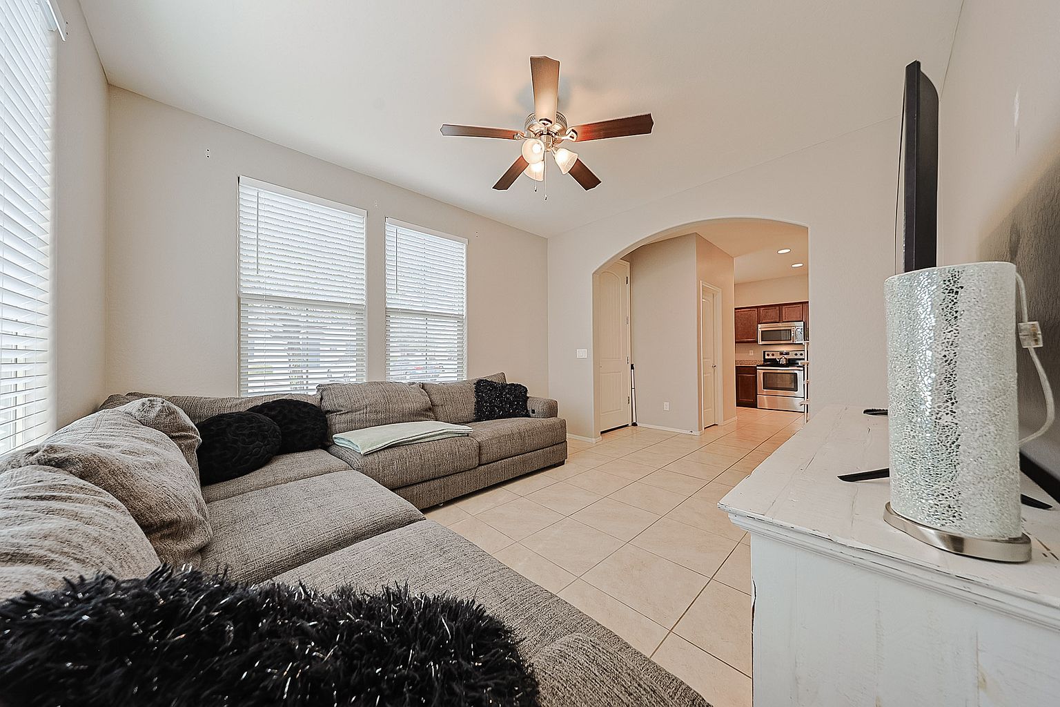 17717 W Mandalay Ln photo 4