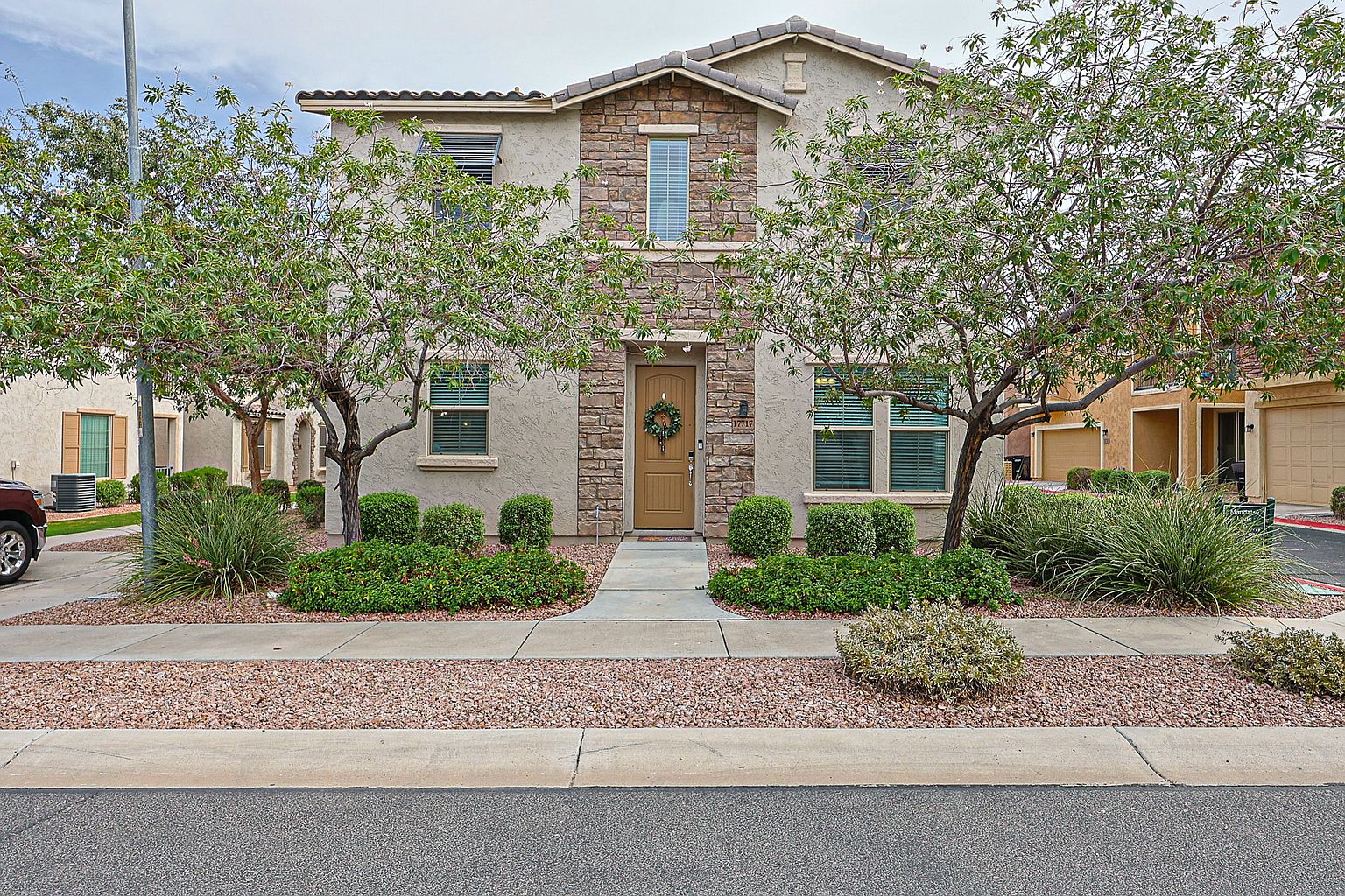 17717 W Mandalay Ln photo 2
