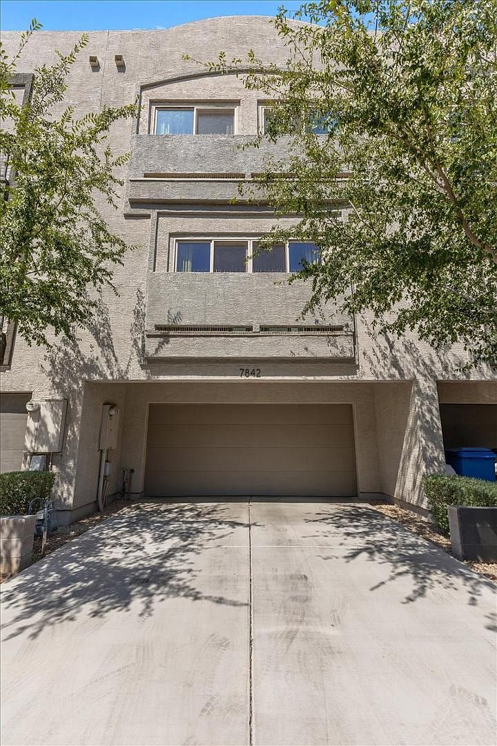 7842 N 20th Gln photo 2