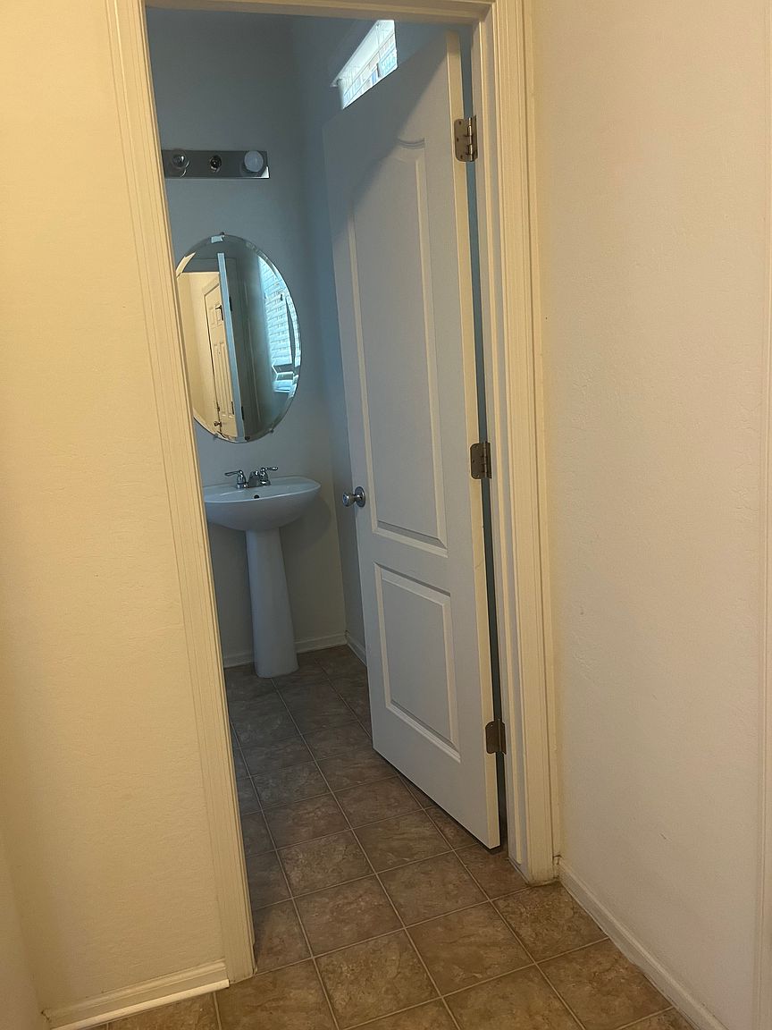 4130 E Cathy Dr photo 5