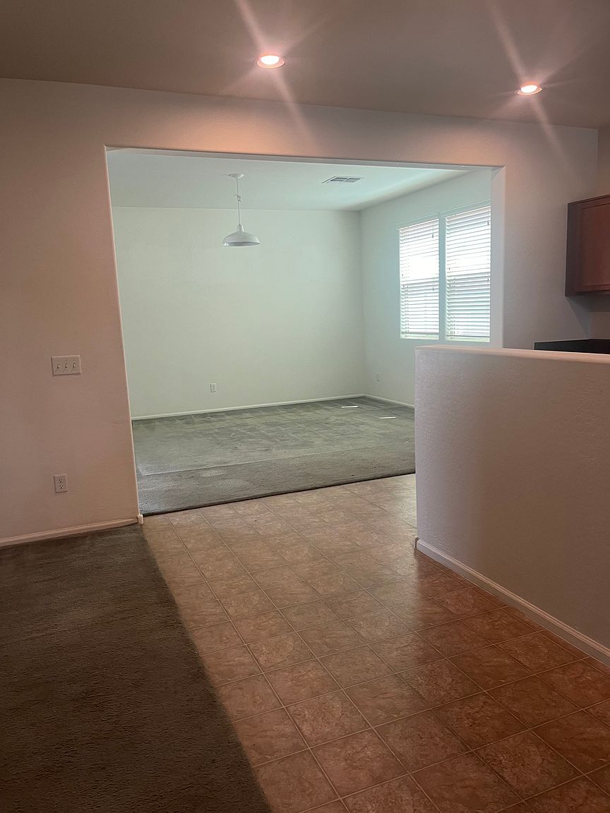 4130 E Cathy Dr photo 2