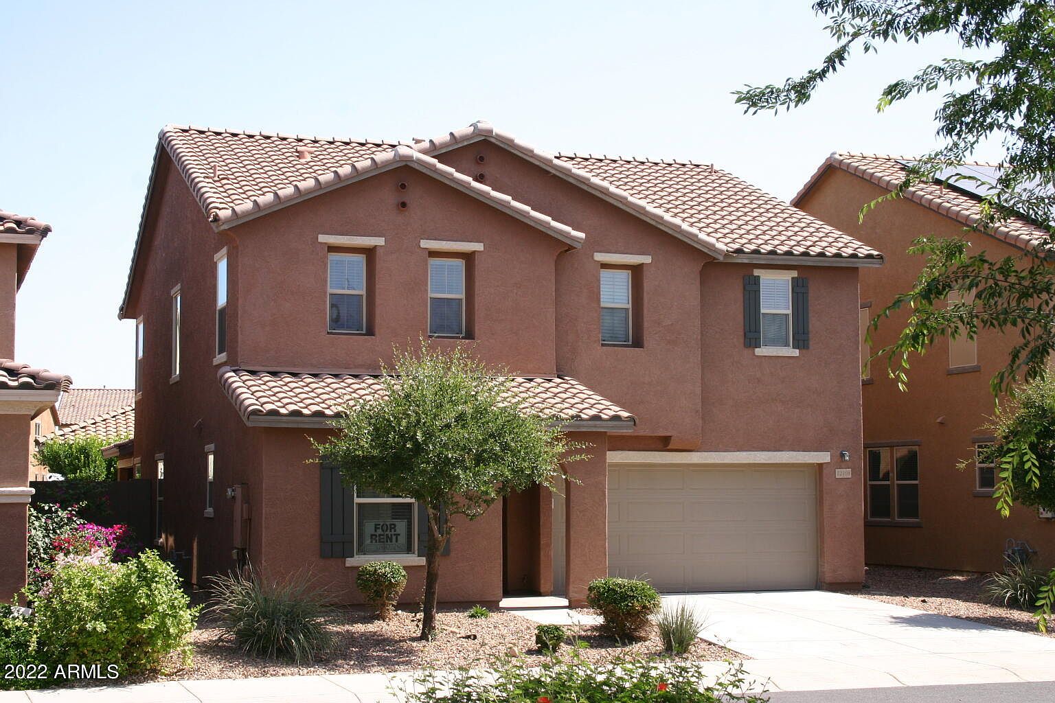 12108 W Range Mule Dr Peoria, AZ 85383 photo 2
