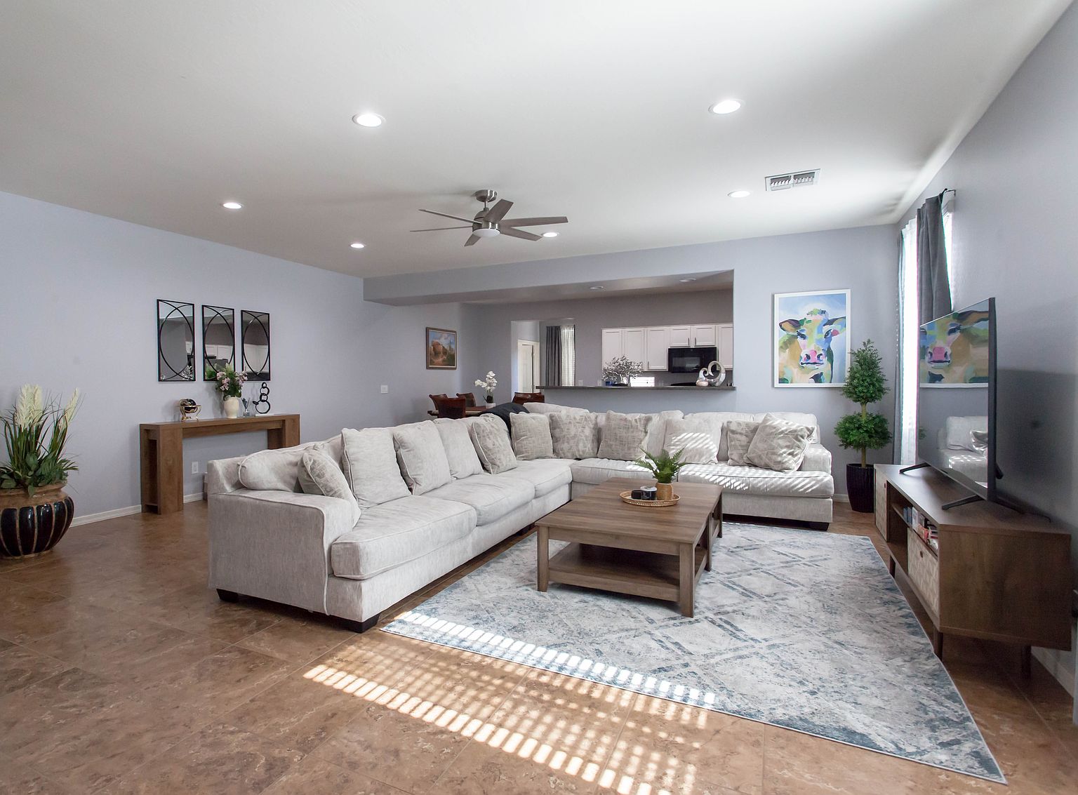 12125 W Desert Ln photo 3