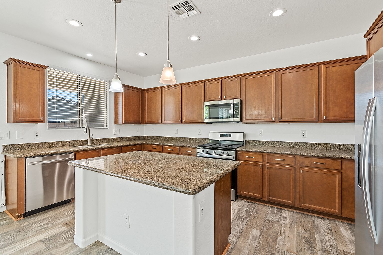 21044 E Cherrywood Dr Rentals photo 5