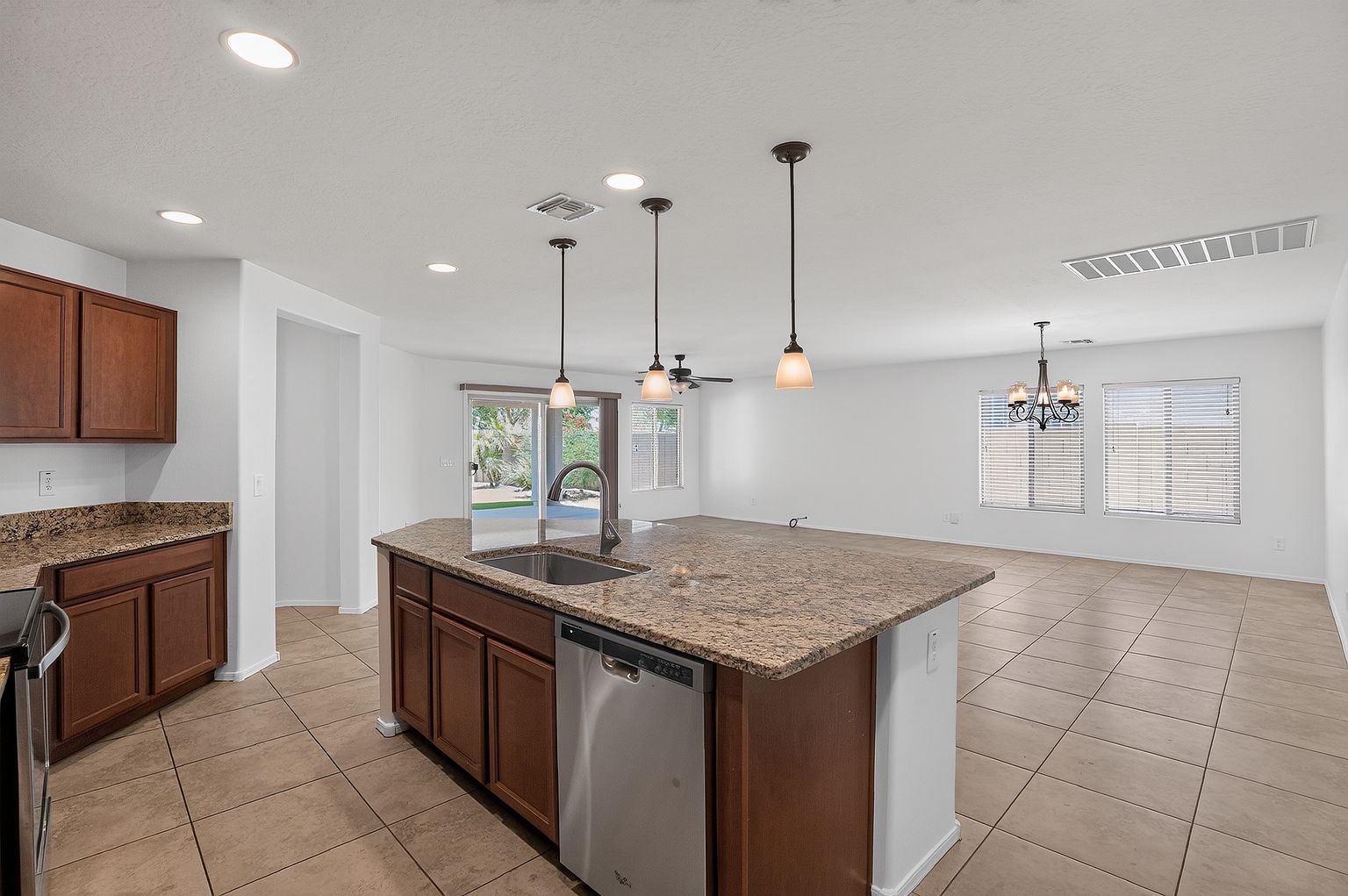15772 W Shaw Butte Dr photo 5