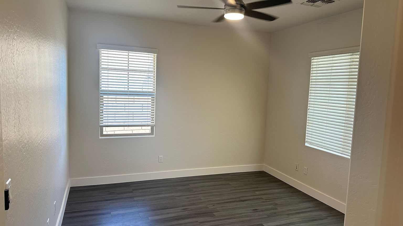 23614 W Chickasaw St photo 5