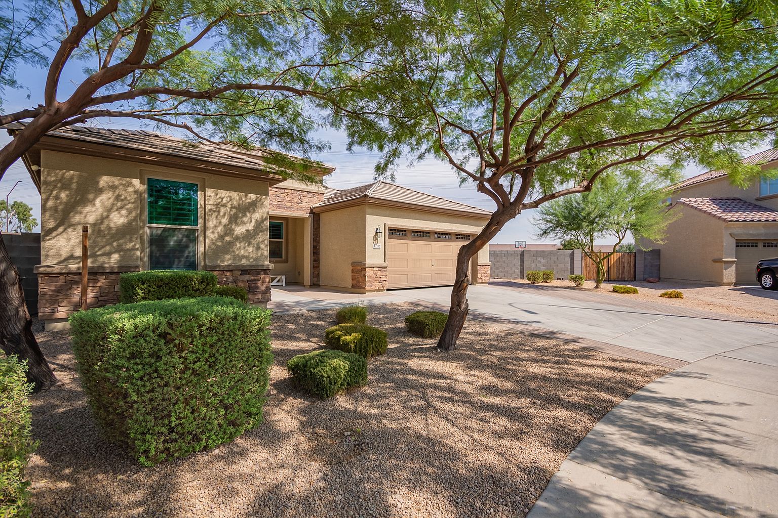 12152 W Winslow Ave photo 4
