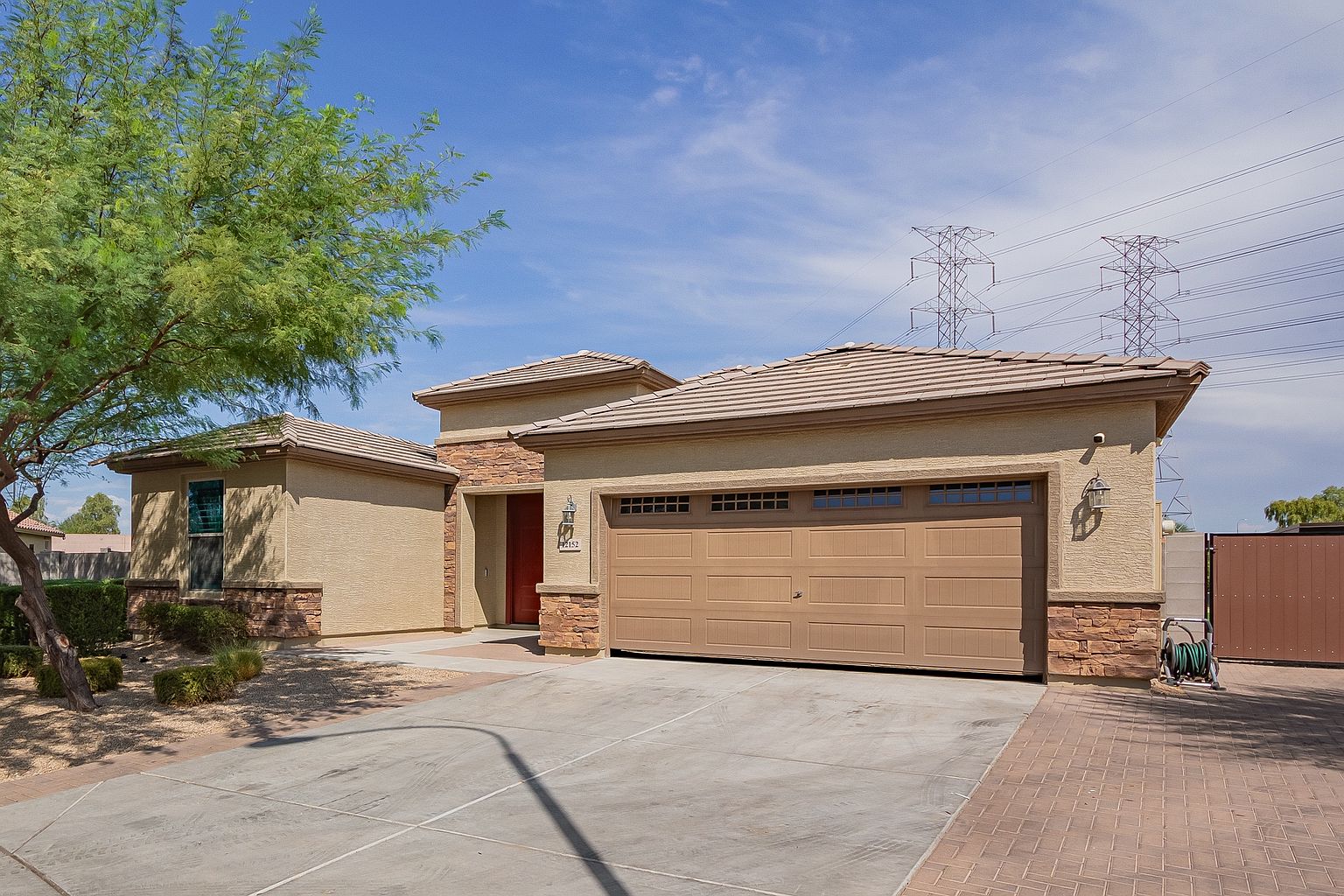 12152 W Winslow Ave photo 2