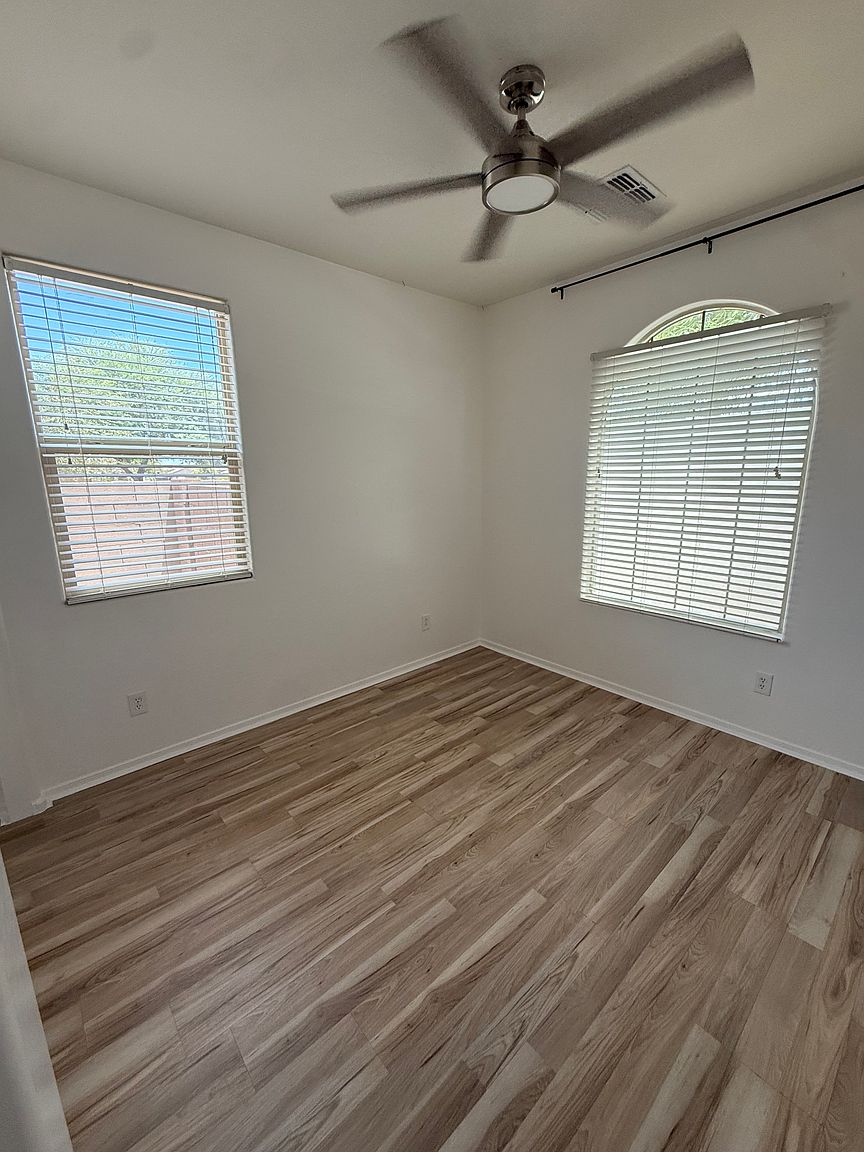18608 W Lupine Ave photo 3