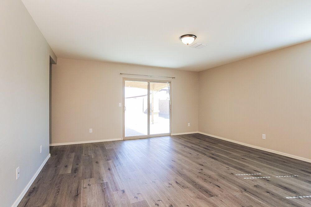 25422 W La Mont Ave photo 5