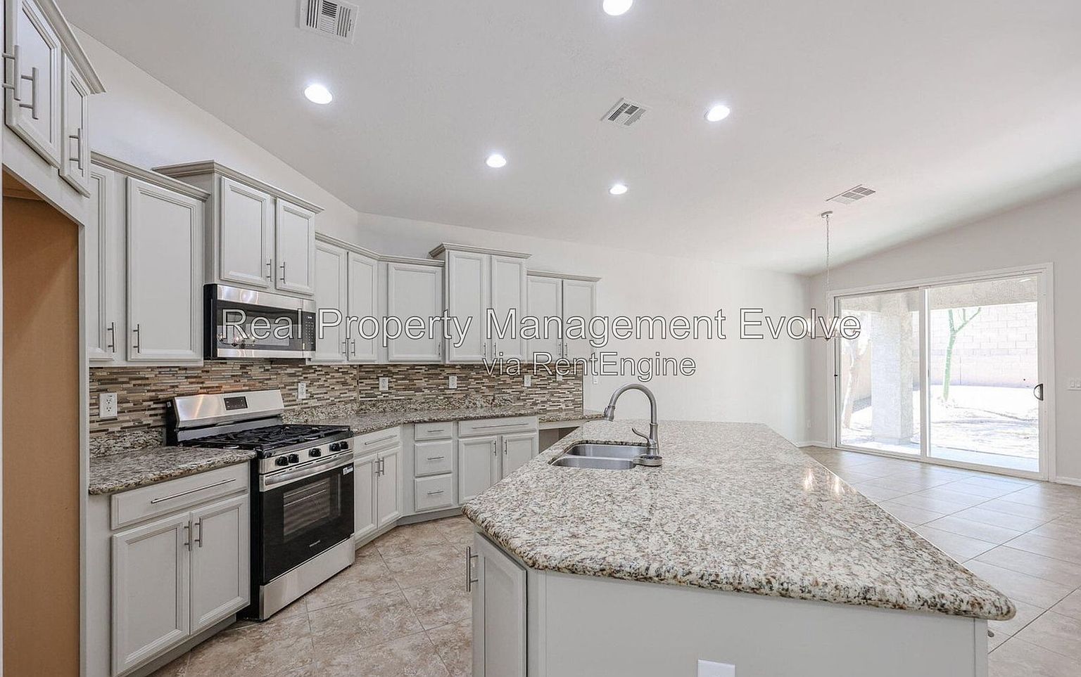 20768 W Hamilton St photo 5
