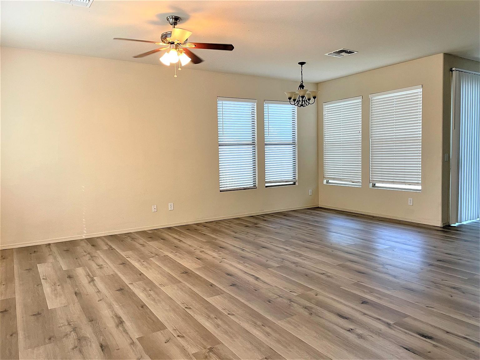 3444 S Falcon Dr photo 2
