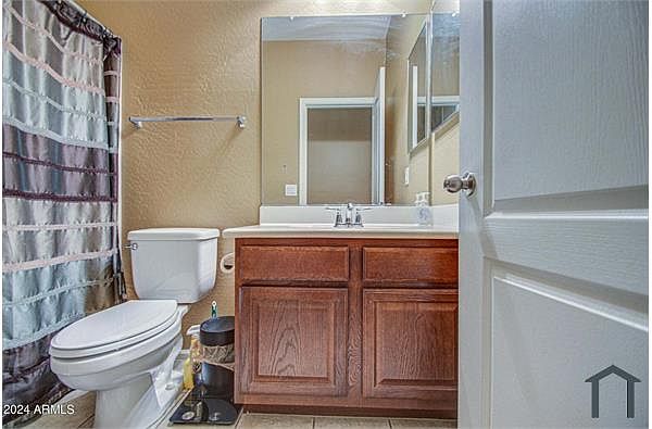 10214 W Raymond St photo 4