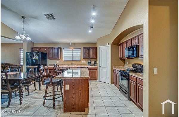10214 W Raymond St photo 2