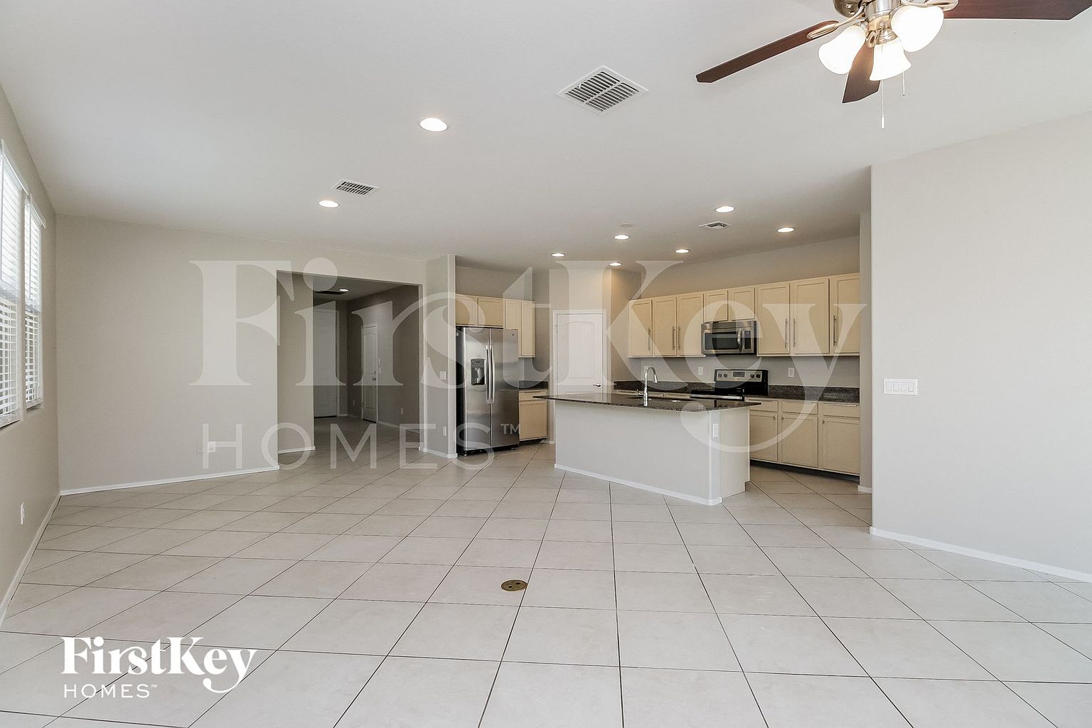 9324 W Jones Ave photo 5