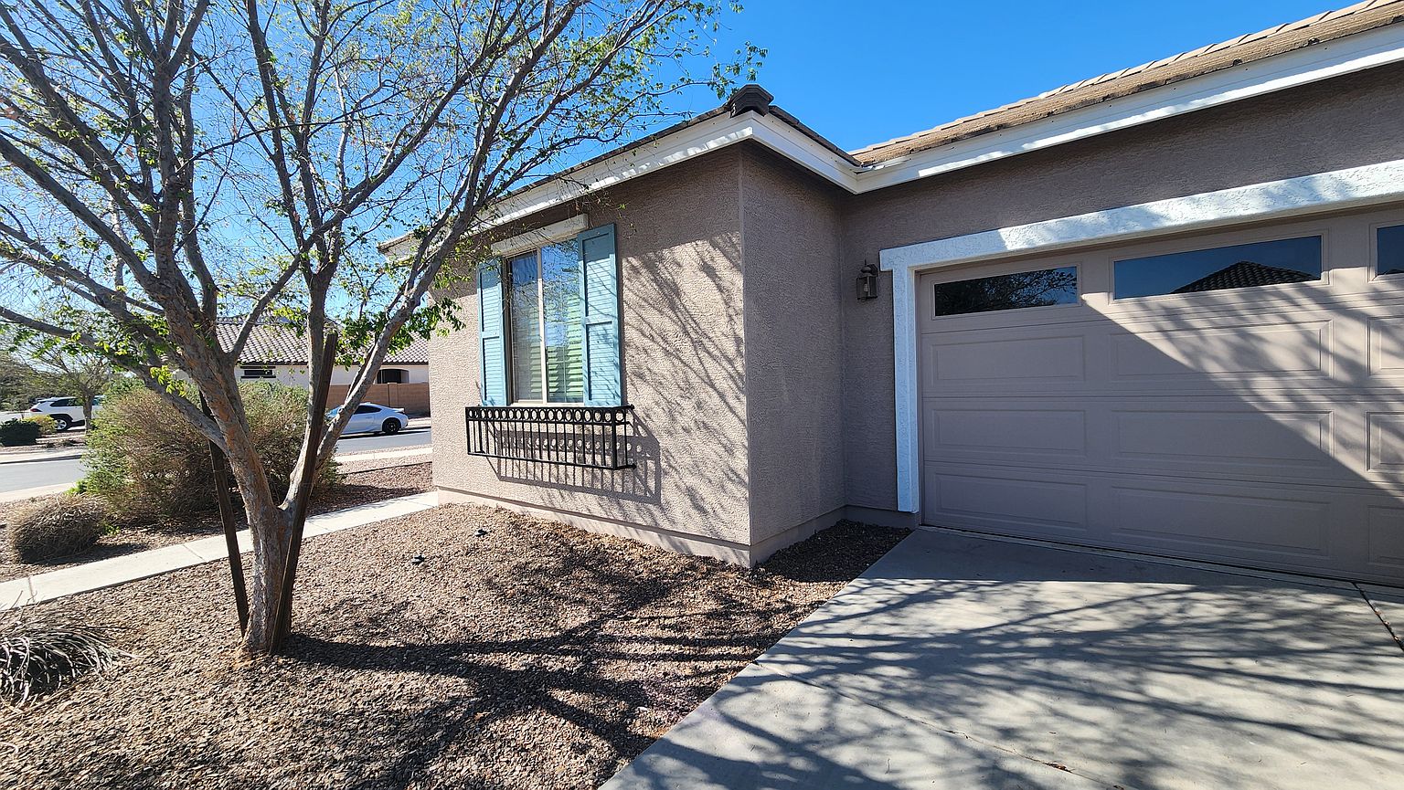 21070 E Pecan Ln photo 2