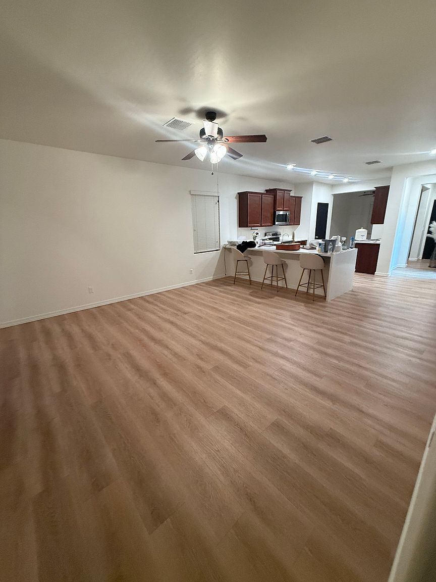 24453 W Sheraton Ln photo 3