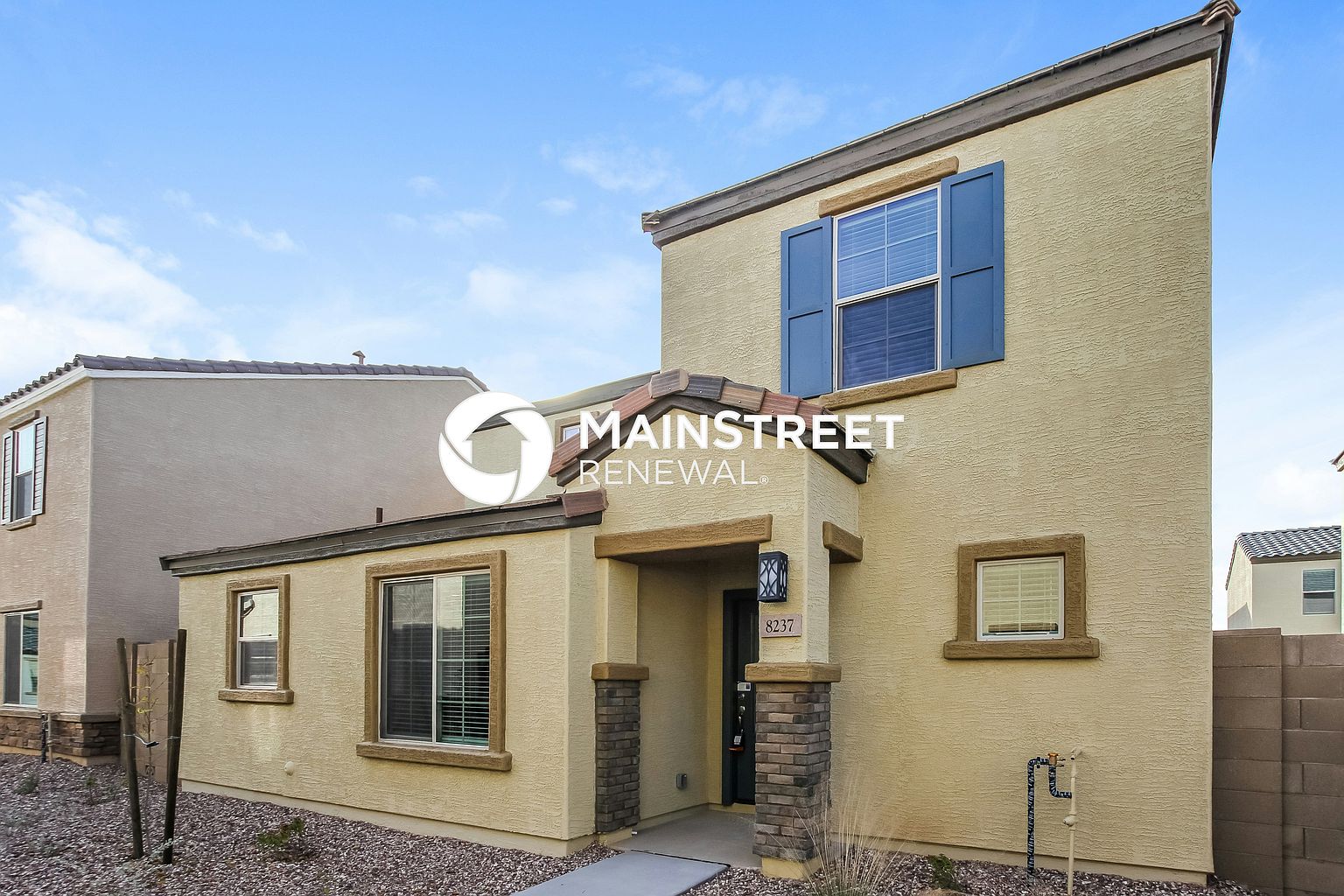 8237 W Albeniz Pl Phoenix, AZ 85043 photo 2