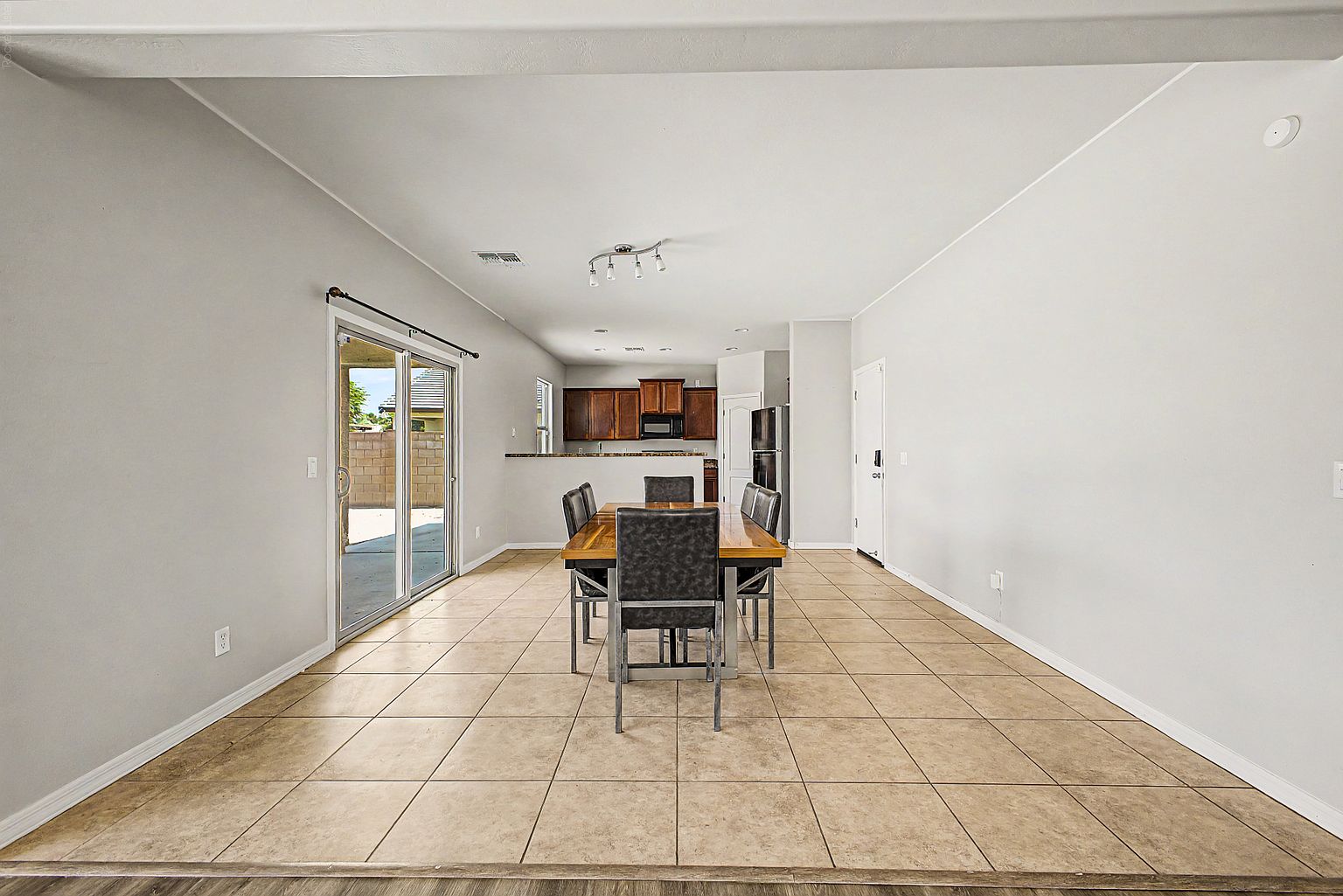 25392 W Carson Dr photo 5