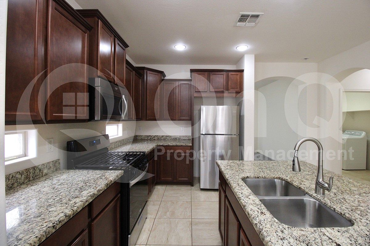 2980 E Ridgewood Ln Gilbert, AZ 85298 photo 4