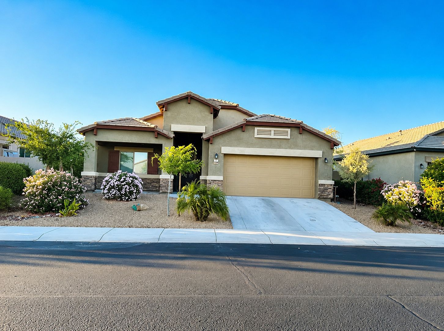 23788 West Mohave Street, Buckeye, AZ 85326 photo 2