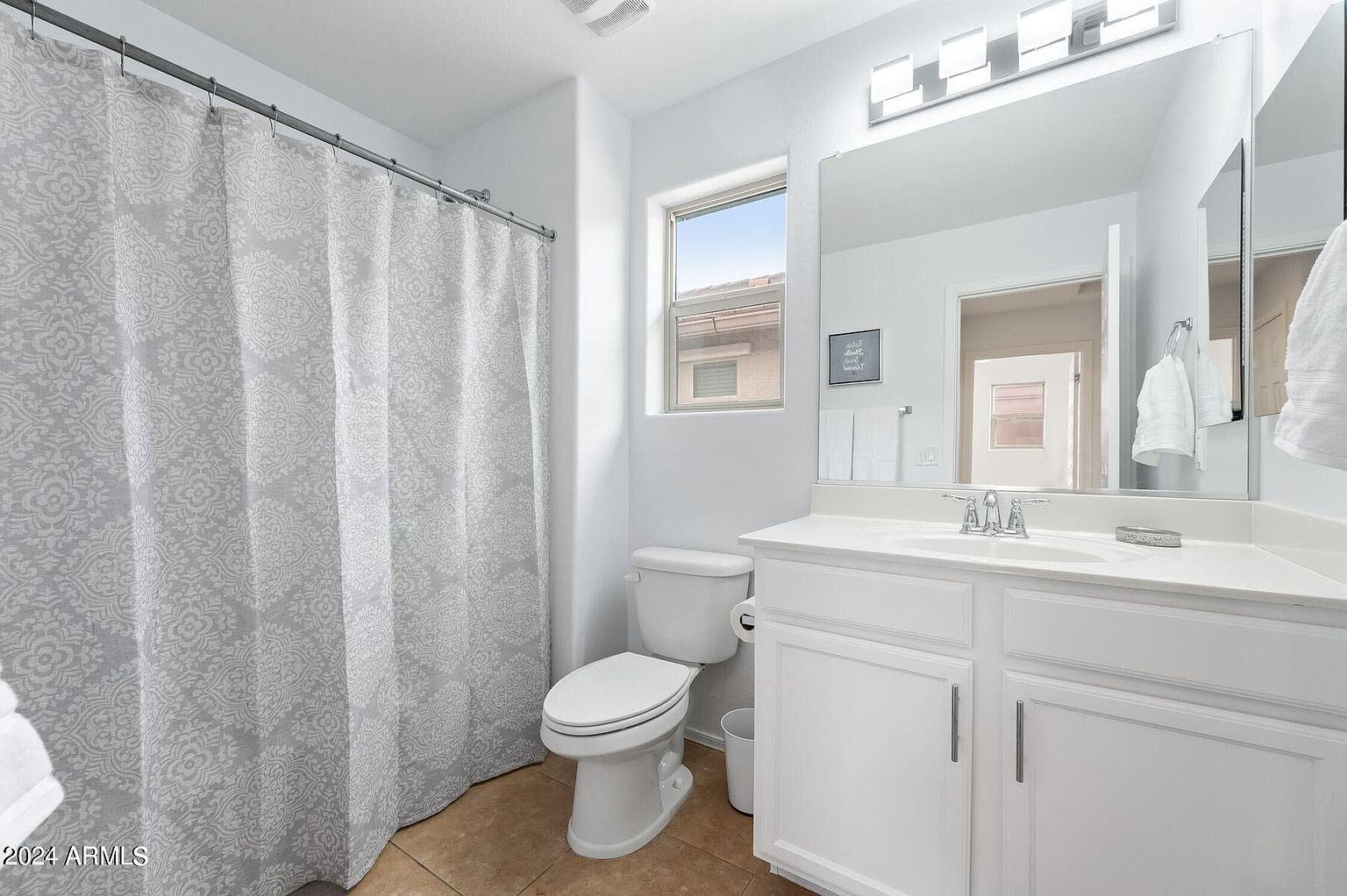 2652 N 73rd Gln photo 4